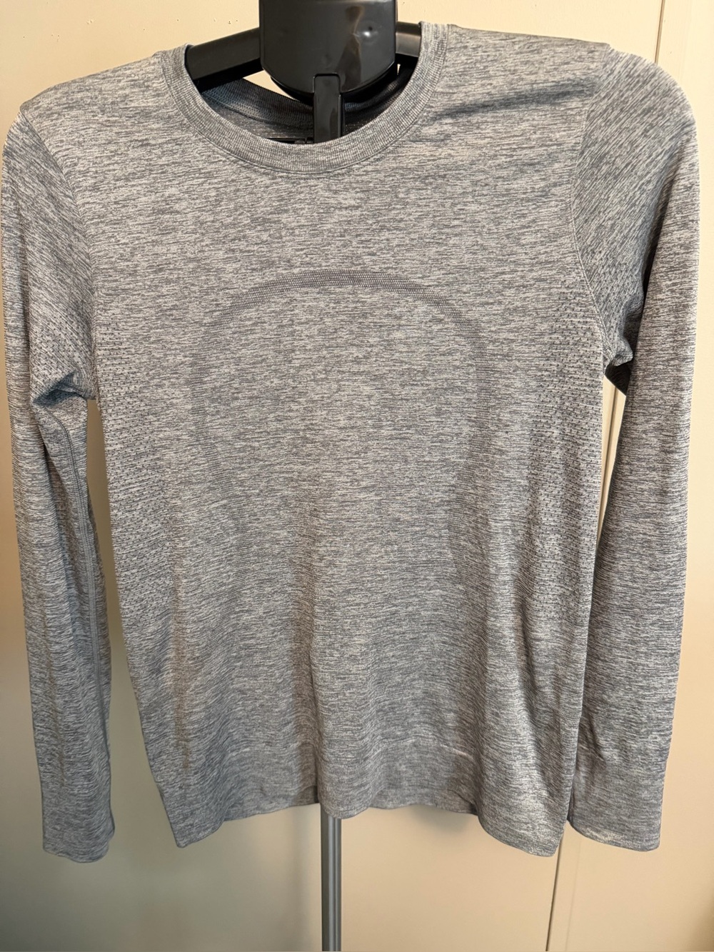 Lululemon Swiftly Tech Long Sleeve Crew - Heathered Gray (Size 8)